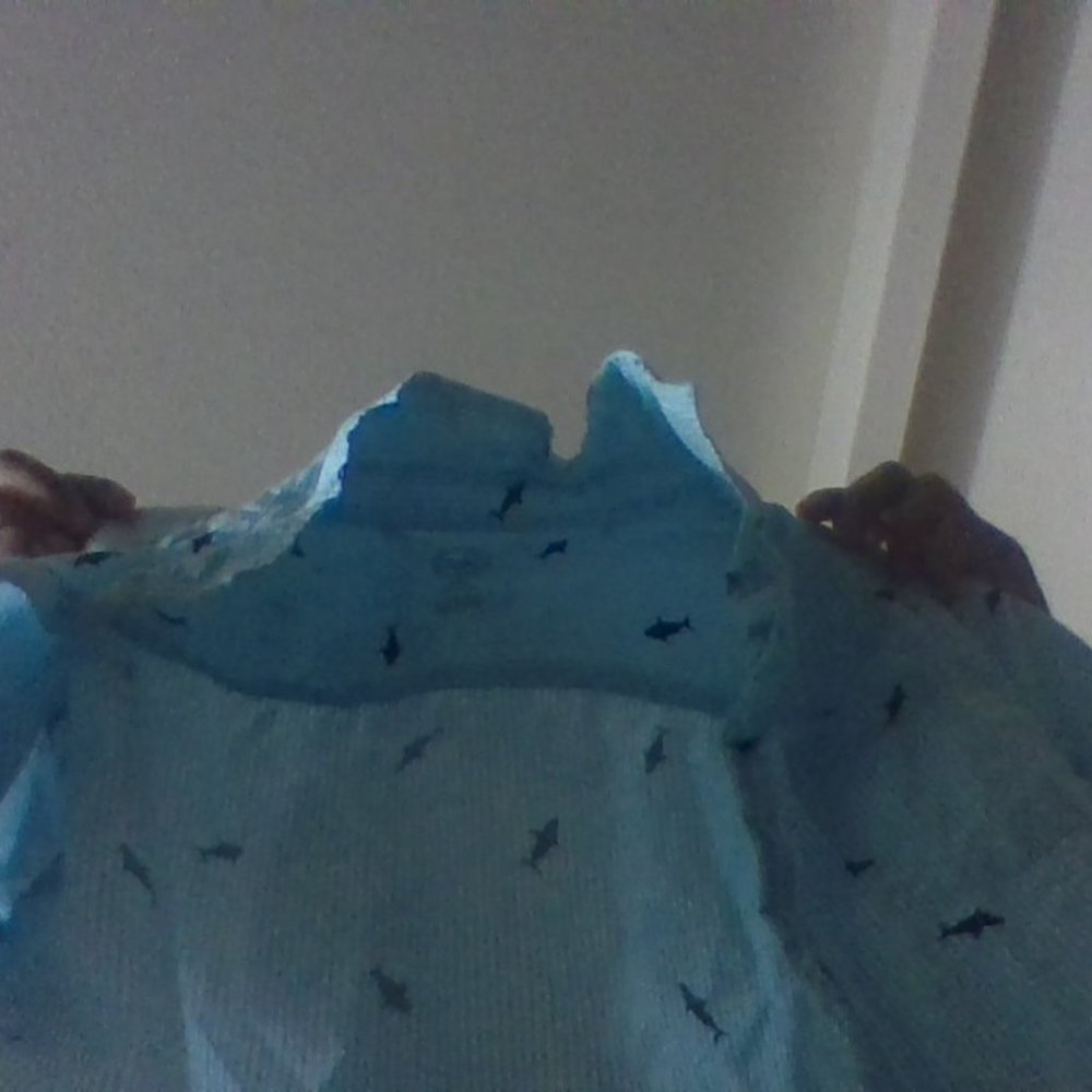 Buttoned Tshirt - Picture 4 of 6